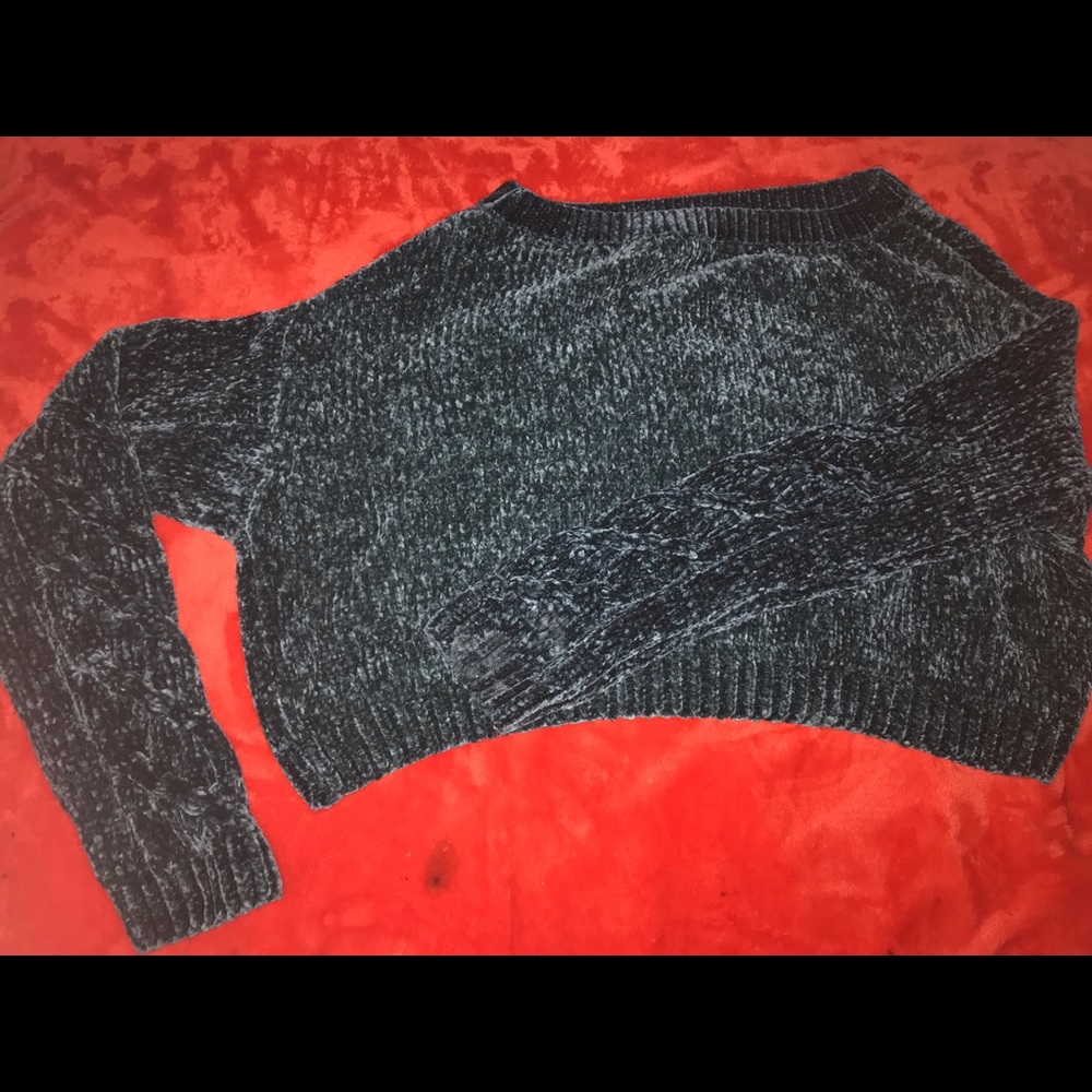 Soft Long Sleeve crop Sweater